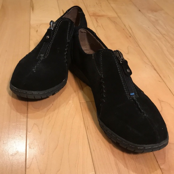 Naturalizer Shoes - Black suede zip-up loafers